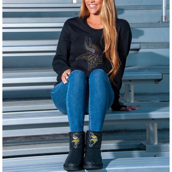 Women's Minnesota Vikings Cuce Quarterback Quilted Boots size 10 NWT - Picture 2 of 9